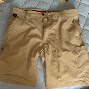 Wrangler Men's Tan Cargo Shorts